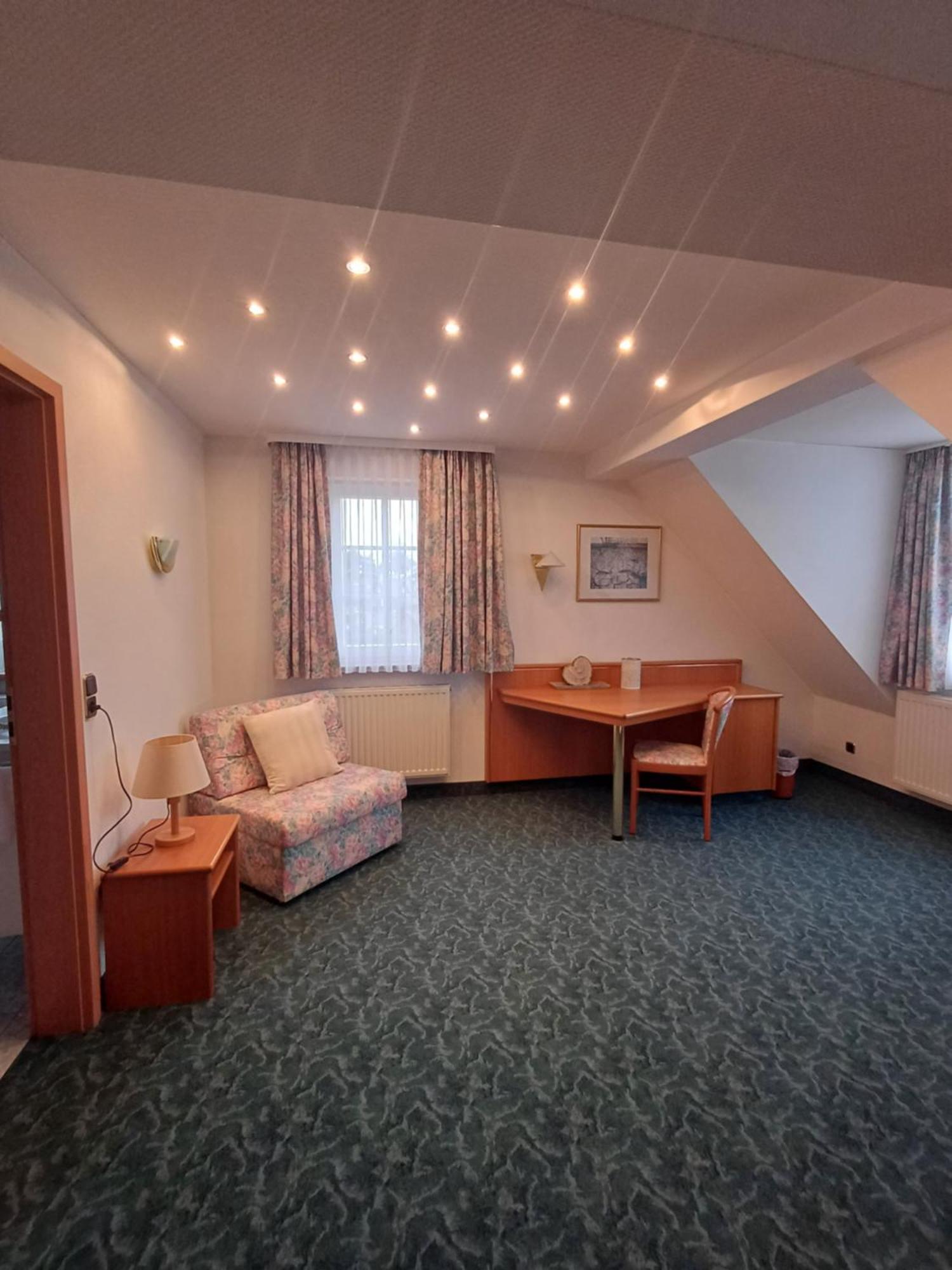 Hotel Garni Eschenbach Hildburghausen Exteriör bild